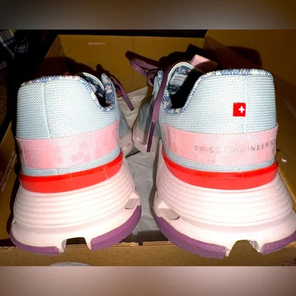 FP Movement x On Cloudnova Form 2 Sneakers US 9 - Picture 3 of 7